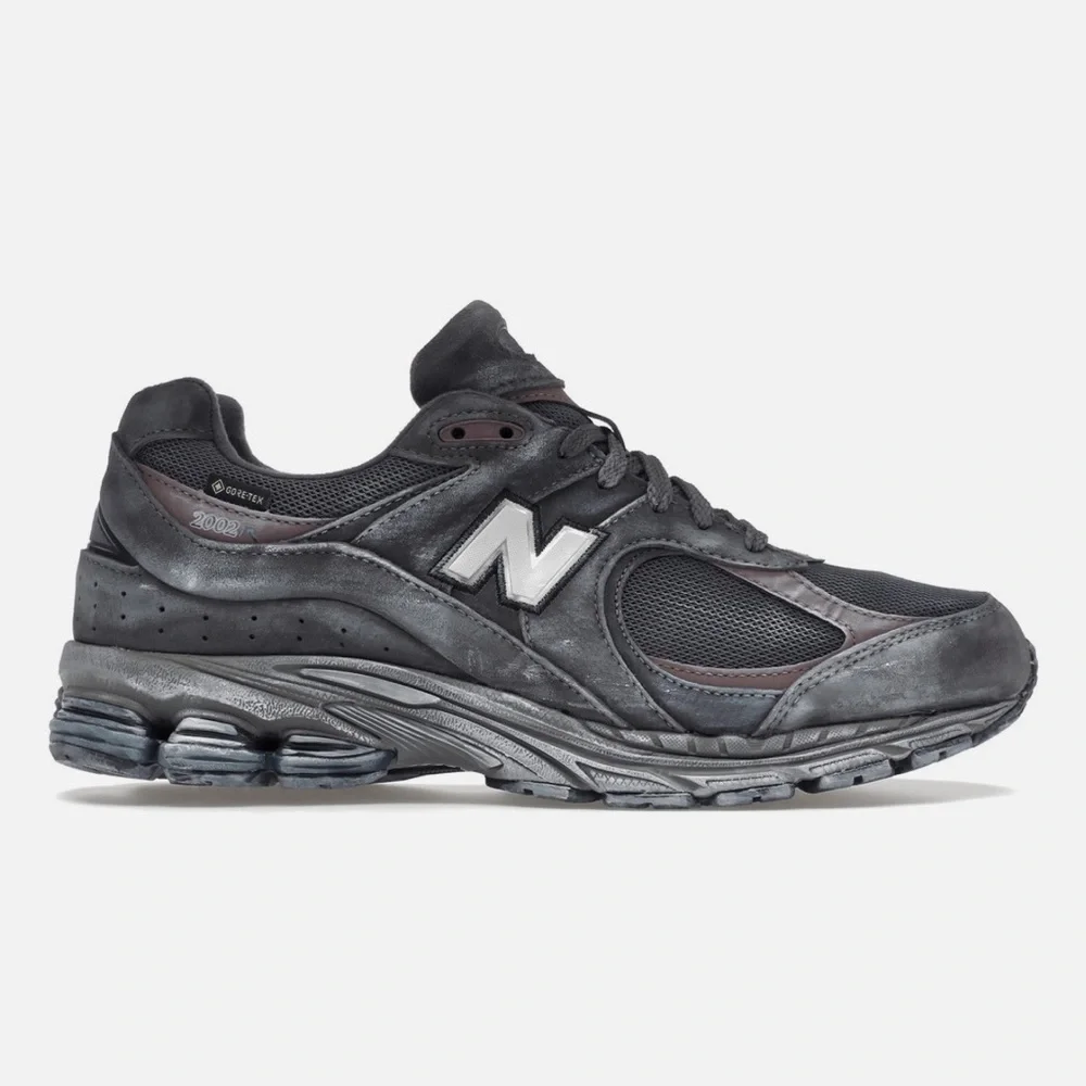 Womens New Balance 2002R Gore Tex Shoes Magnet Mood Indigo Sneaker Viral Running